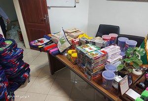 تهیه و اهدای 500 بسته کیف و لوازم التحریر به مناسبت روز دانش آموز به کلیه دانش آموزان مدرسه شهید نصرت اله موسوی پاکدشت