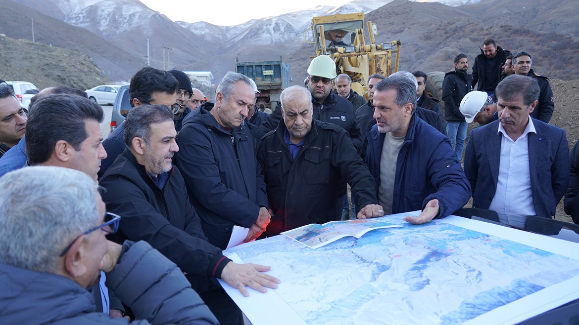 گزارش تصویری از بازدید معاون وزیر راه و شهرسازی از منطقه ۳ آزادراه تهران–شمال