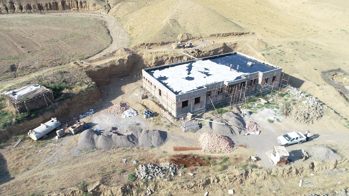 تهیه 24 عدد باکس آبروی بتنی به روستای ولی بيگلو (شهرستان انگوت)
